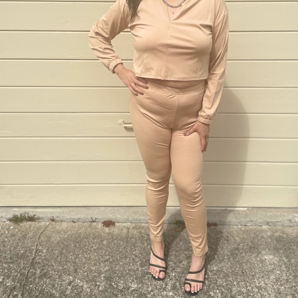 Matching set - Picture 5 of 13